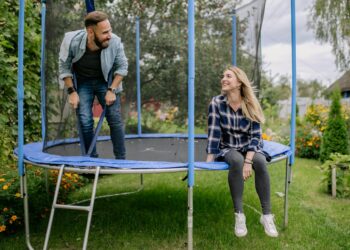 7 hábitos que debes cambiar para vivir una vida más entusiasta a partir de los 50, según los expertos