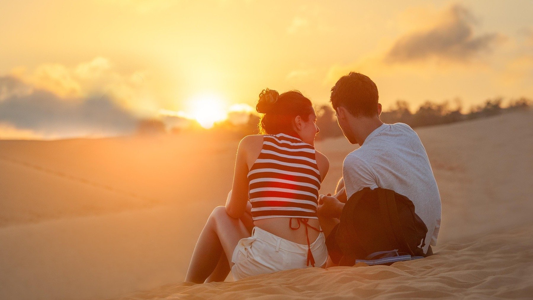 Psicóloga explica por qué se producen rupturas en verano, cortar pareja en vacaciones, por qué en vacaciones discuto más con mi marido, discusiones de pareja en verano, rupturas vacacionales.