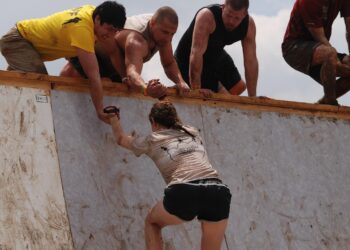 Consejo de la psicología para pedir ayuda sin verte débil, frase para pedir ayuda sin ser vulnerable, consejos psicológicos si necesitas ayuda, cómo pedir ayuda según los psicólogos.