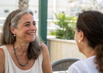 Mujeres, felices, hablar