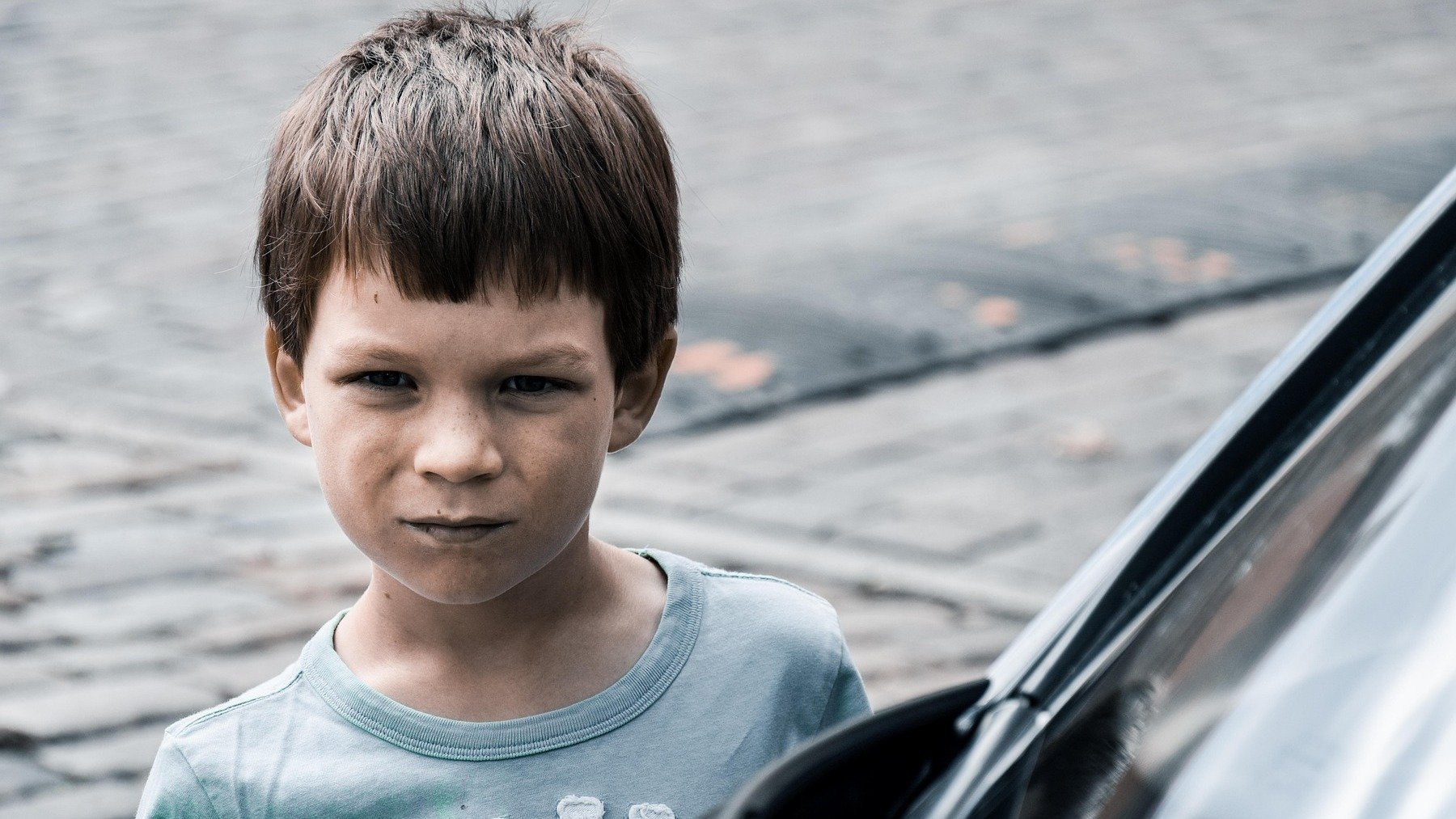 Si tu hijo dice esta frase lo estás haciendo bien, frases que repiten los hijos a los padres, qué hacer si mi hijo empieza a salir de noche, cuándo los hijos pueden salir de fiesta.