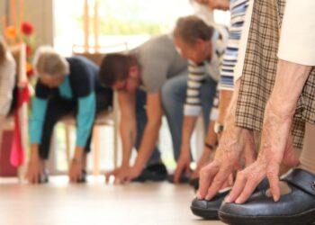 Ejercicio perfecto para personas mayores, mejor deporte tercera edad, ejercicios fáciles para aumentar masa muscular, fuerza en la tercera edad, deportes para jubilados.