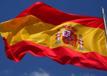 Emiliana Artagaveytia, La costumbre que te hace 100% español, costumbres de los españoles, por qué en España usamos tantos insultos, palabras fuertes en España.