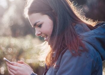 Frases que indican que lo estás haciendo bien como padre, por qué los padres no deben dejar usar TikTok a los hijos, cuándo permitir a los niños tener redes sociales, edad para que tus hijos tengan TikTok.