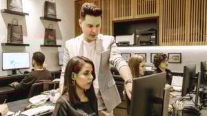 Una experta española en recursos humanos: «Si te enteras de las cosas demasiado tarde, eres un mal jefe»