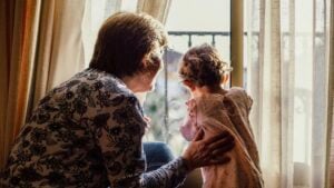 Ni libros ni sudokus: el mejor ‘medicamento emocional’ para los mayores de 65 años, según los geriatras