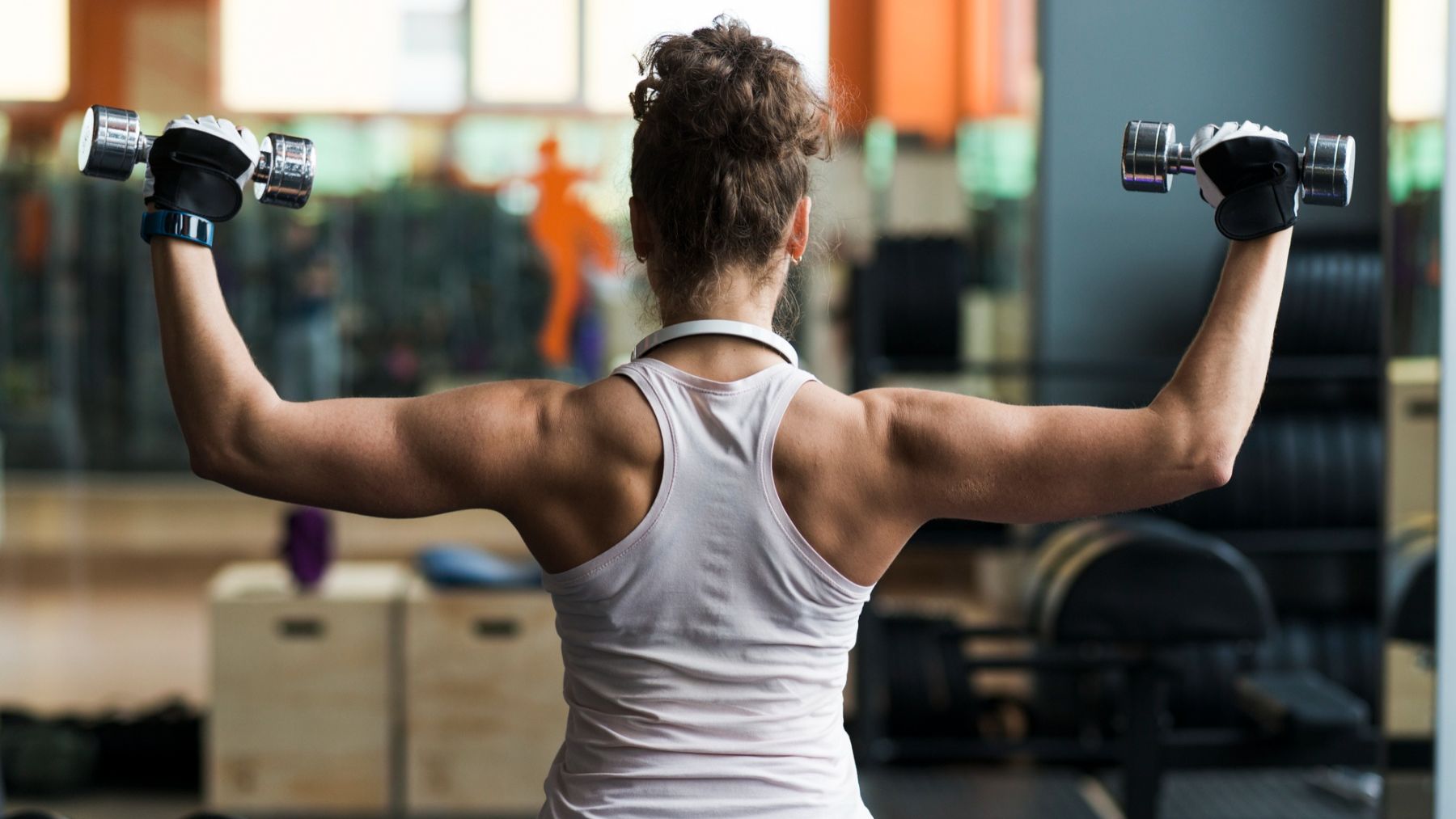 Entrenamiento, deporte, ejercicio, actividad física, bíceps