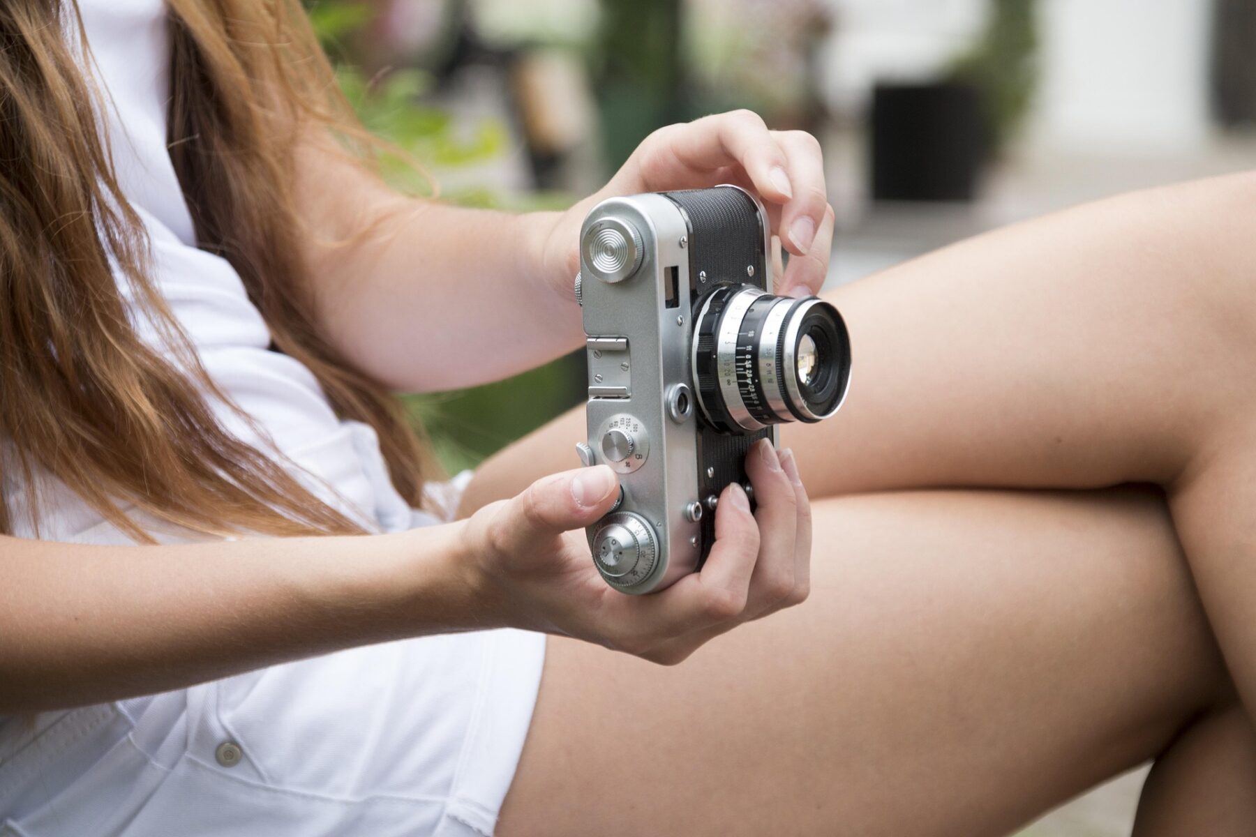 La psicología lo confirma: esta es la razón por la que no te gusta cómo sales en las fotos