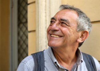 Hombre, sonreir, sonrisa