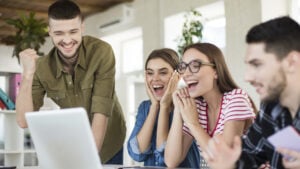 Las personas más felices del mundo tienen este hábito en común: es sencillo pero no todo el mundo lo logra