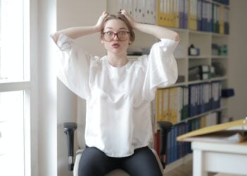 Por qué hay adultos que se comportan como niños, la ciencia lo explica