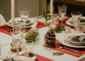 Cómo decir a la familia que no vas a ir en Navidad según los expertos, cómo comunicar a los padres que no vas en Nochebuena, cómo anunciar a los familiares que no estarás en Navidad, problemas familiares en Navidad.