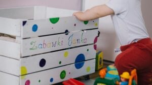 La pregunta que ningún padre hace y que sirve para los niños recojan los juguetes sin sentirse regañados