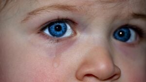 La frase de 4 palabras que sirve para tranquilizar a un niño en 20 segundos: avalada por un psicólogo infantil