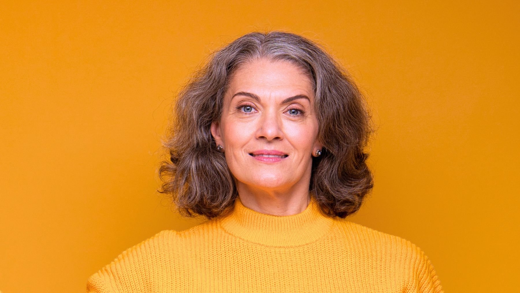 Color, mujeres, rasgos