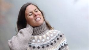 Por qué tus articulaciones sufren más en invierno (y no es sólo el frío)