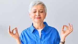 ¿Cuál es el mejor color para que los mayores de 60 años sientan calma y serenidad?