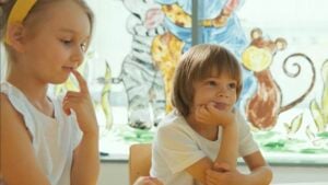 Ni móvil ni tablets: el truco de toda la vida que hace a los niños más inteligentes, sobre todo en matemáticas