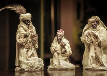 Truco de los psicólogos para contar que los reyes magos son los padres, cómo decir a los hijos que los reyes magos son los padres, qué hacer si los hijos todavía creen en los reyes magos, cuándo mi hijo es muy mayor para creer en los reyes magos según la psicología.