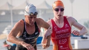 El ejercicio más seguro para ganar fuerza si tienes baja visión, según una campeona paralímpica española