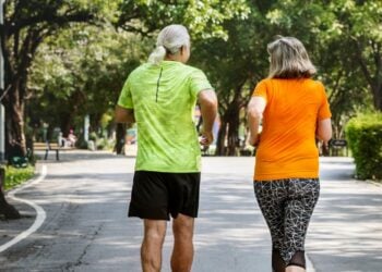 Ejercicio - Mayores de 70