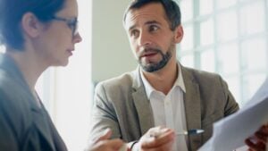 Fernando Miralles, profesor de oratoria: «Esta técnica del FBI te permite ganar cualquier tipo de negociación»