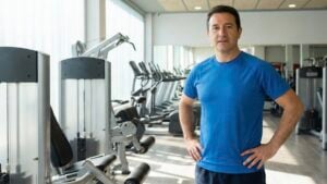 Adiós a los abdominales: el mejor ejercicio para bajar la barriga después de Navidad, según un entrenador personal