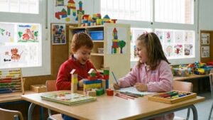 El tipo de juego que mejora las habilidades cognitivas de los niños y pocos coles españoles trabajan, avalado por expertos