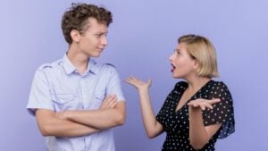 Las personas que se quejan todo el tiempo tienen estos rasgos, según los psicólogos