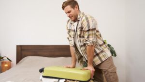 ¿Qué significa hacer siempre las maletas a última hora? Los psicólogos tienen la explicación