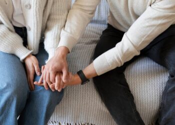 Si una persona no conoce sus propias habilidades, cualidades y principios, termina aceptando cualquier tipo de trato o de vínculo de pareja, para Jiménez. (Foto: Freepik)