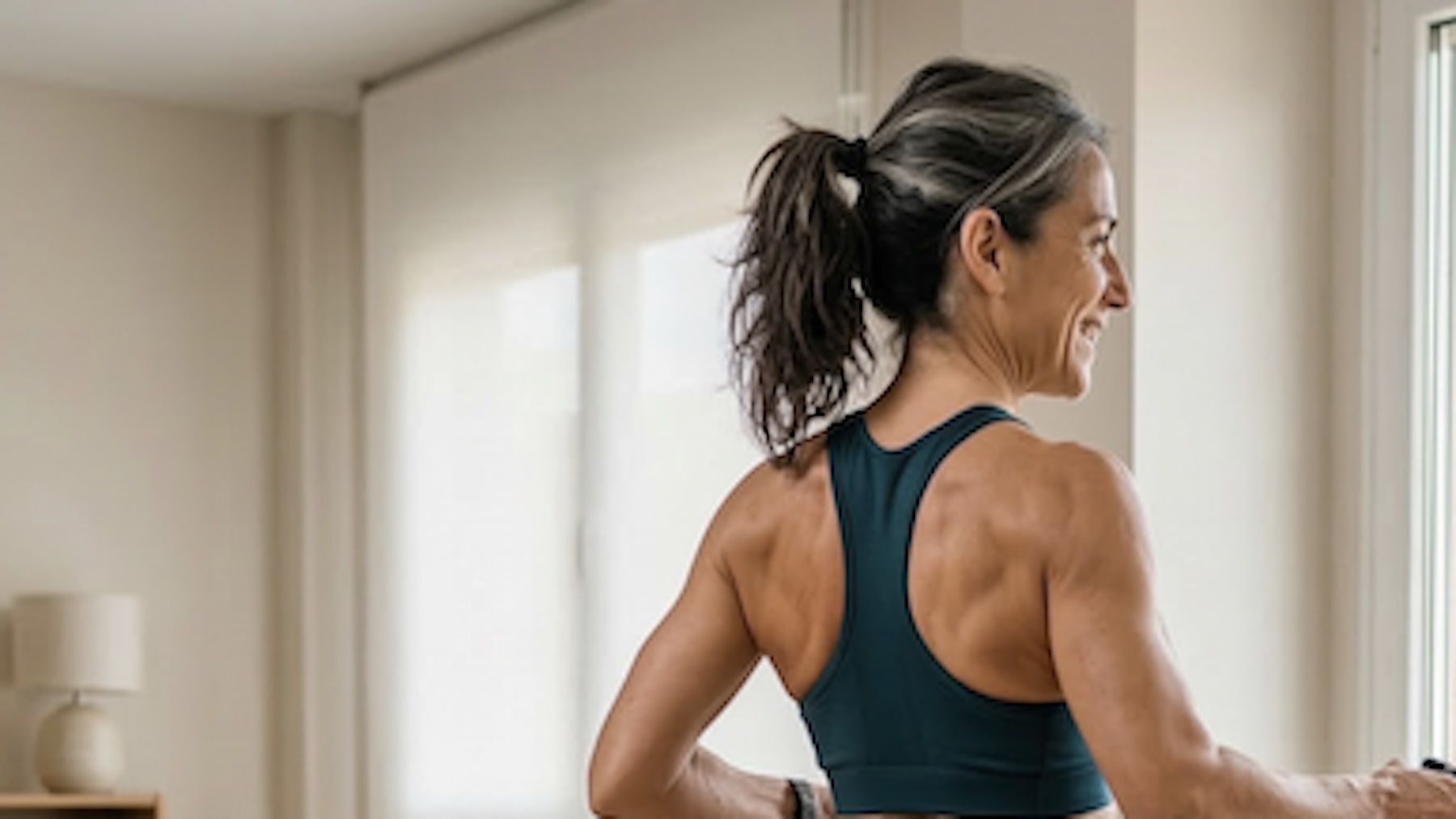 Mujer, ejercicio, deporte, espalda