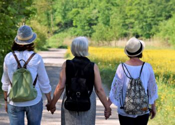El doctor Aurelio Rojas, coincide: "El magnesio ayuda mucho en la menopausia y fortalece los huesos"