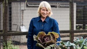 La influencer Martha Stewart, 84 años: «Camino muchísimo y entreno 5 días a la semana con pilates y pesas»
