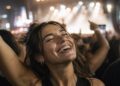mujer, concierto, felicidad