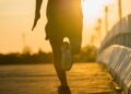 Correr al atardecer. Foto: Freepik