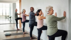 El reto de 28 días de pilates en pared: el mejor plan para recuperar la movilidad en personas mayores de 60 años