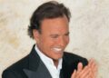 La rutina de Julio Iglesias (82 años) para estar en forma: "Camino una hora al día, nado 250 días al año y hago ejercicios de equilibrio"