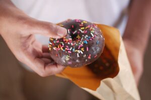 Los antojos de dulce tienen una explicación científica y una solución práctica: lo que los expertos recomiendan para controlarlos sin eliminarlos