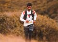 Rucking, el ejercicio de moda no requiere gimnasio: consiste en caminar con una mochila cargada y tiene estos beneficios para el cuerpo