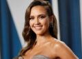 Ashley June, entrenadora, recomienda el ejercicio de Jessica Alba que trabaja el abdomen, los glúteos y la estabilidad: podemos practicarlo una o dos veces por semana