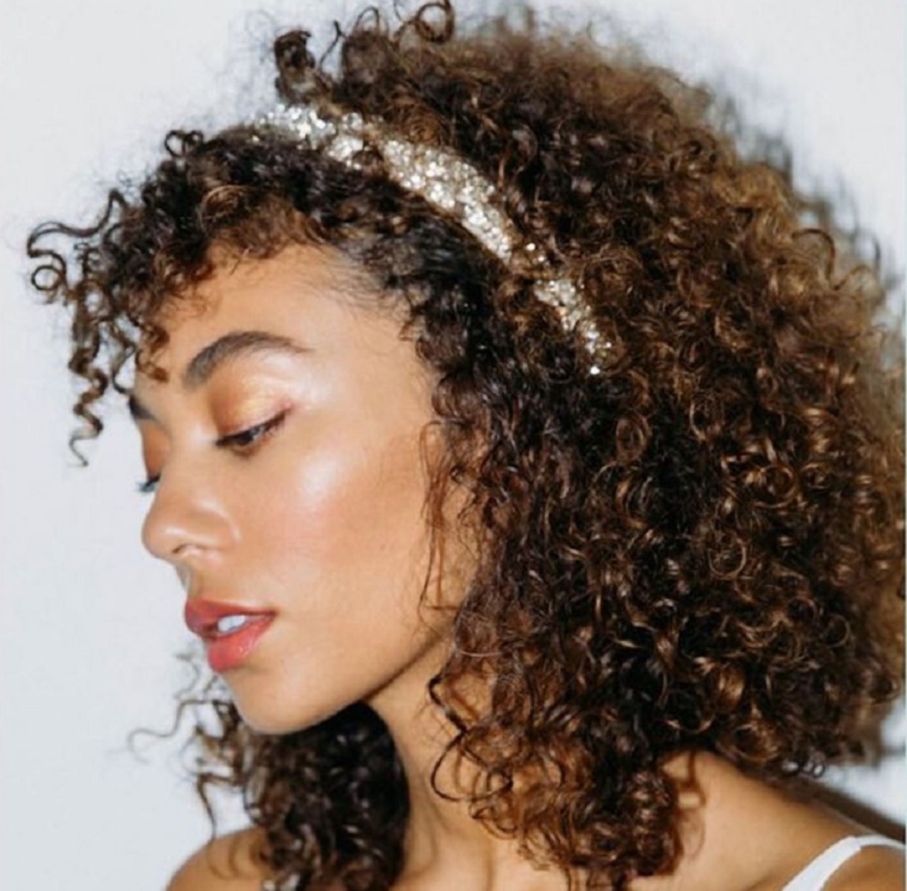 15 Maneras de usar tus accesorios en el cabello y verte superchic