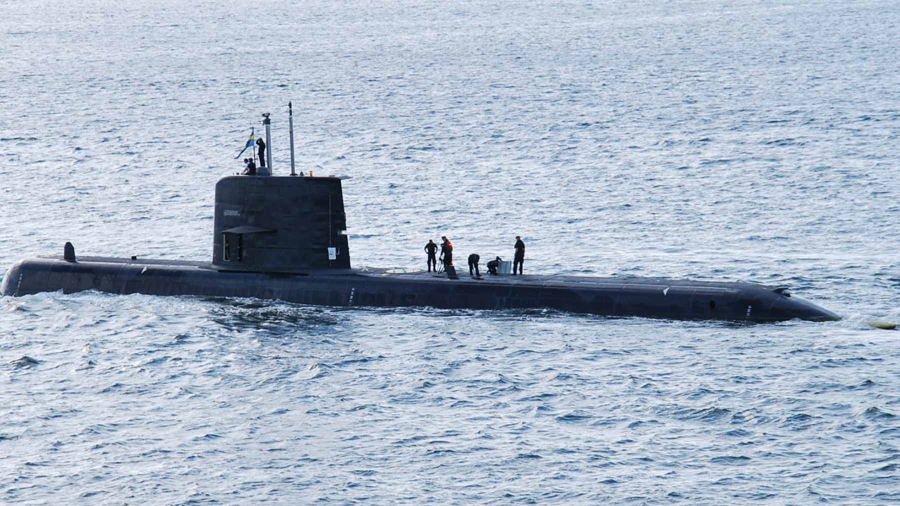 A U.S. Navy Virginia-class attack submarine conducting sea trials.