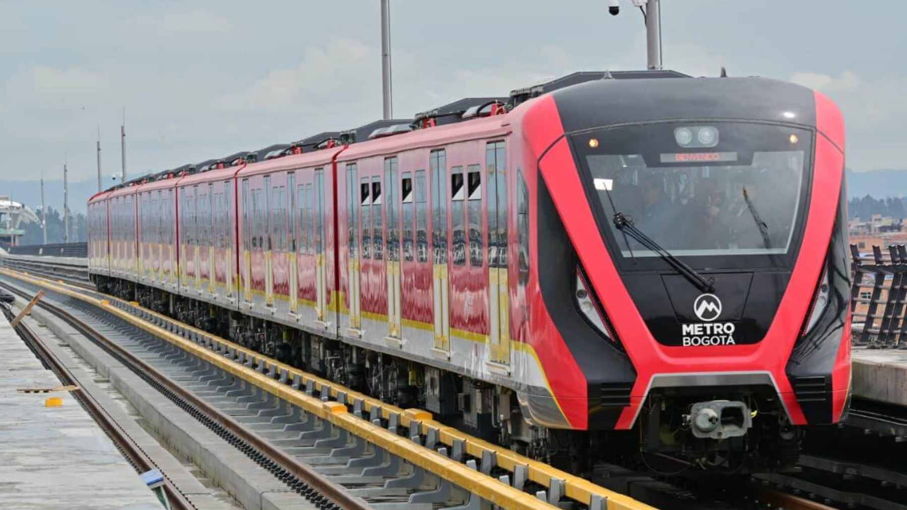 A rail project is moving faster than the old transport map, and the next route could change regional logistics 1 Autonomous Bogotá Metro Line 1 train undergoing test runs on the elevated viaduct.