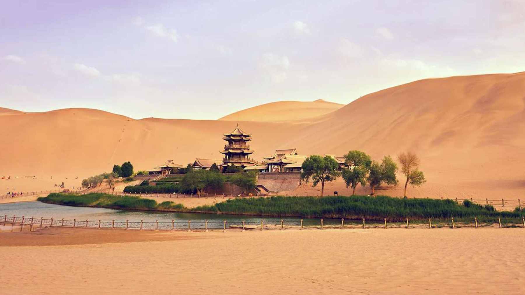 China is using Moon research to fight a desert on Earth, and the plan could protect millions from the Gobi’s next advance 1 Installation of basalt-fiber sand control grids on the edge of the Taklamakan desert to prevent erosion and farmland desertification.