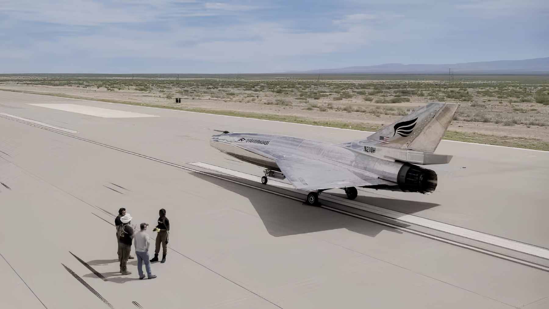 The Hermeus Quarterhorse Mk 2.1 test aircraft accelerating during a high-speed flight campaign over the White Sands Missile Range.