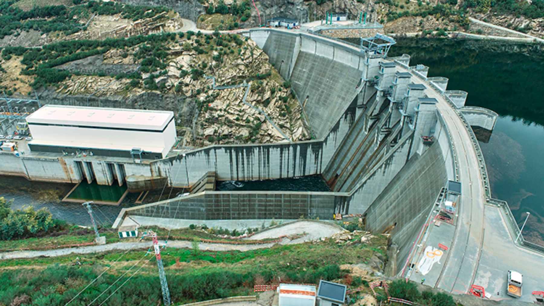 Portugal built a giant water battery inside its mountains, and three dams now store clean power when the grid needs it most 1 Aerial view of the Tâmega hydroelectric complex in Portugal, showing the massive dams used for pumped-storage renewable energy.