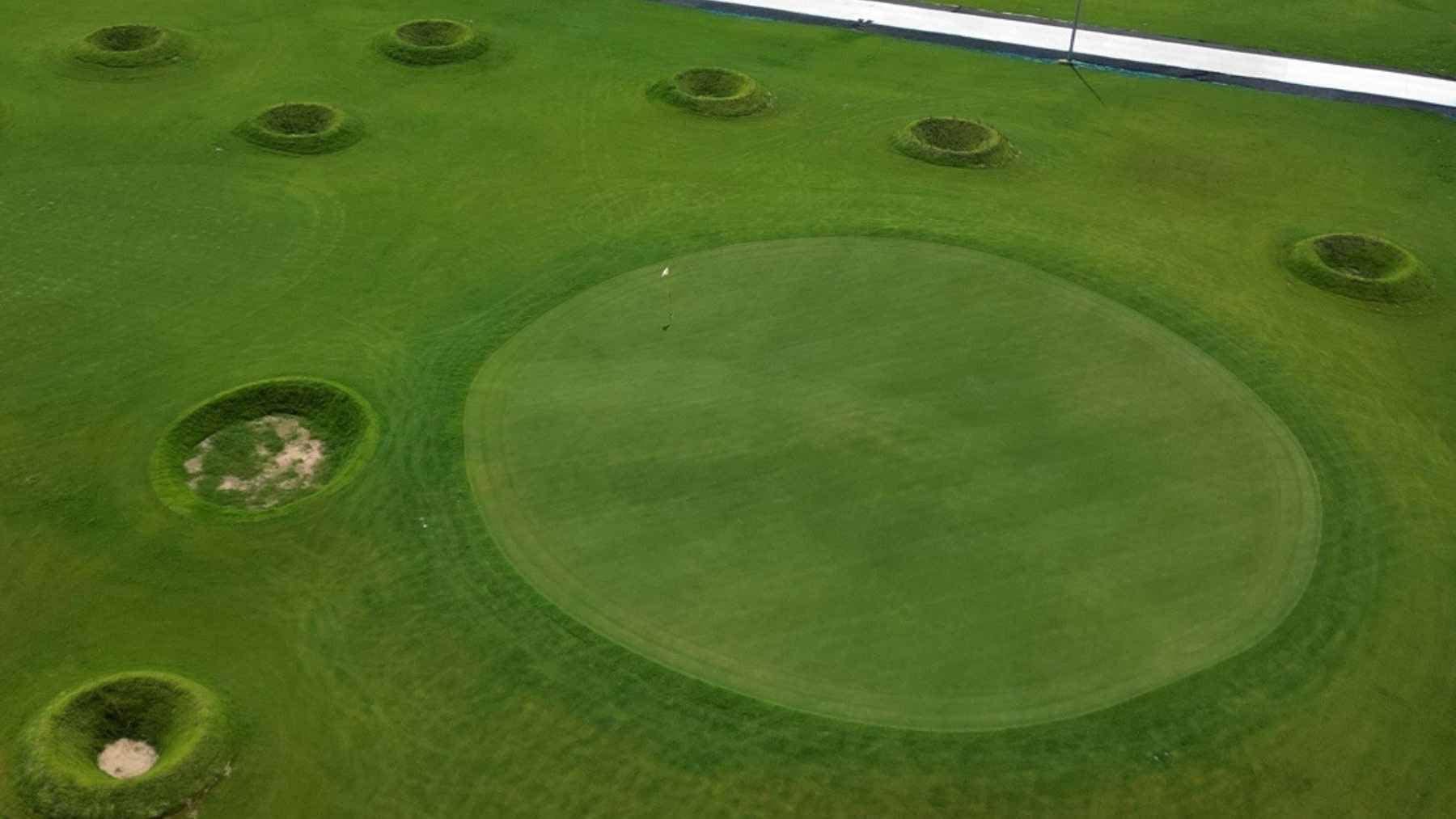 Aerial view of the Solaseado golf course layout, now being considered for large-scale solar energy conversion in South Korea.