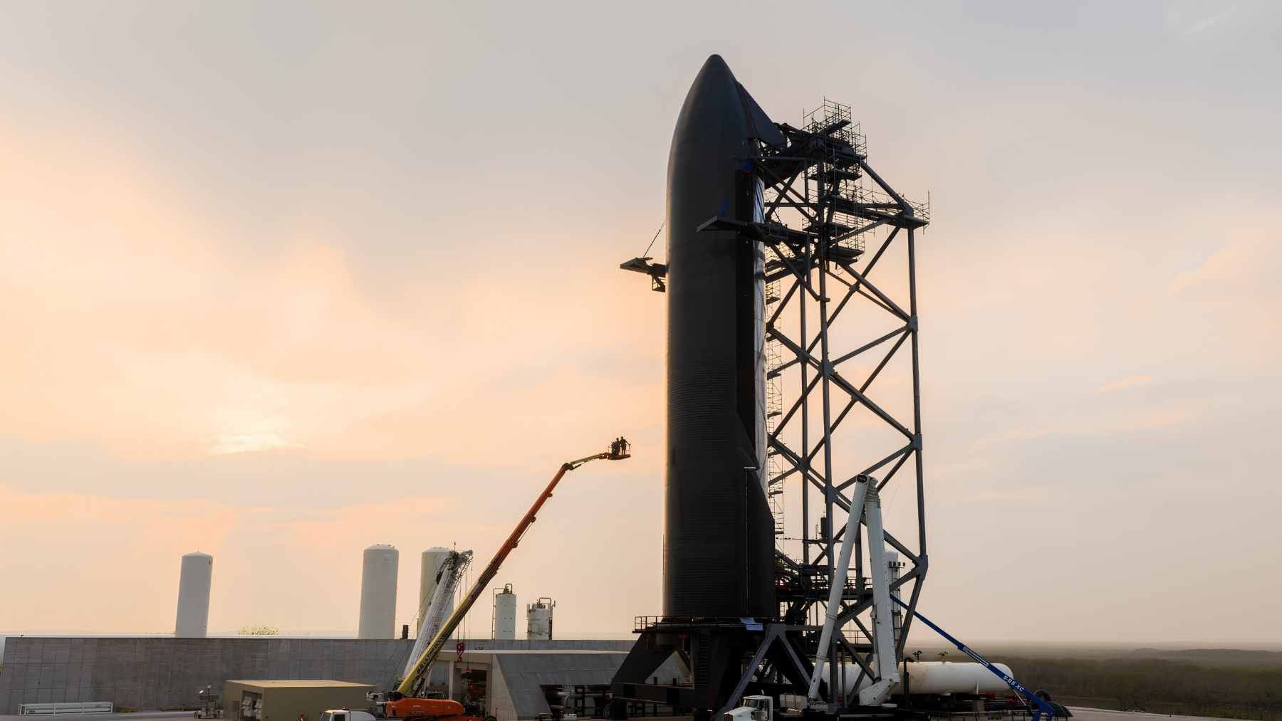 The SpaceX Starship V3 rocket lifting off from Starbase, Texas, during the Flight 12 test mission.