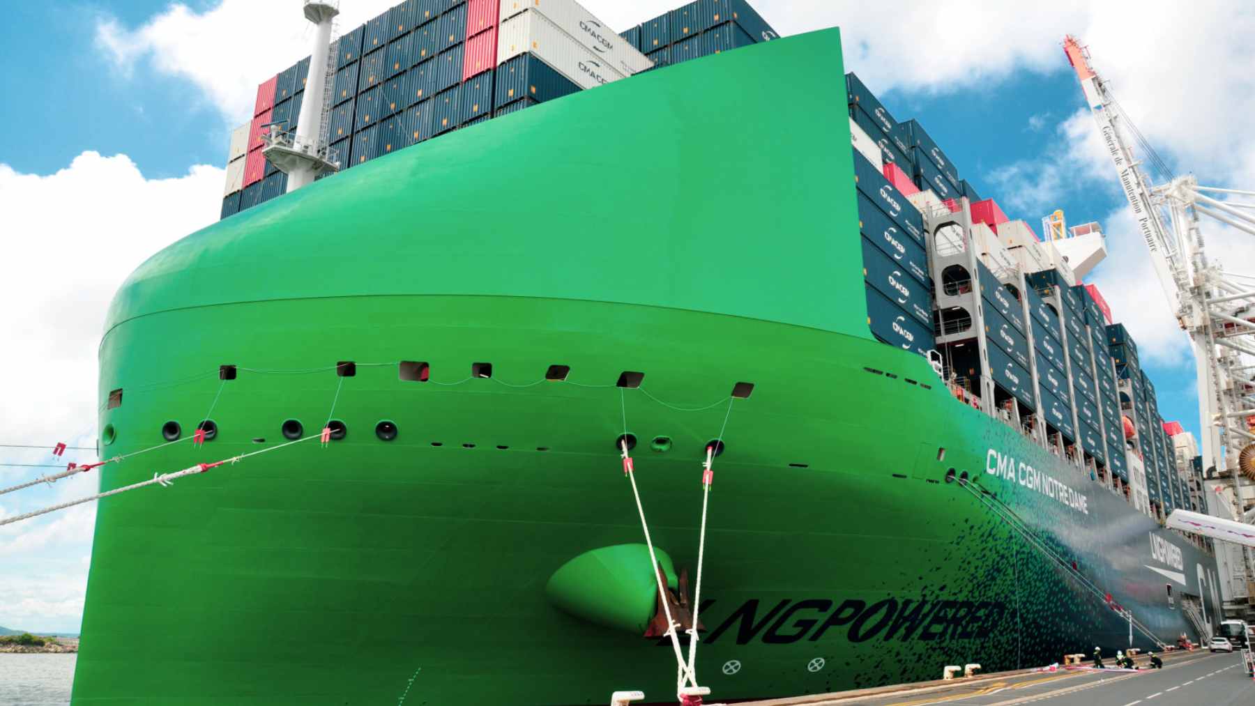 France's largest container ship, the equivalent of 20,000 trucks, just docked at Le Havre carrying 24,000 boxes, and it runs on an unexpected fuel 2 The CMA CGM Notre Dame, a massive 24,212-TEU capacity container ship powered by liquefied natural gas, arriving at the Port of Le Havre.